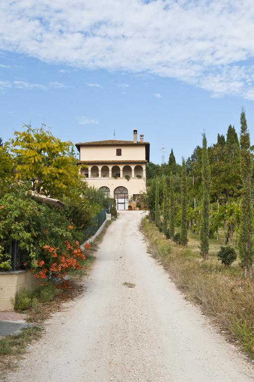 Casa Castellina ξενώνας Φολίνιο Δωμάτιο φωτογραφία